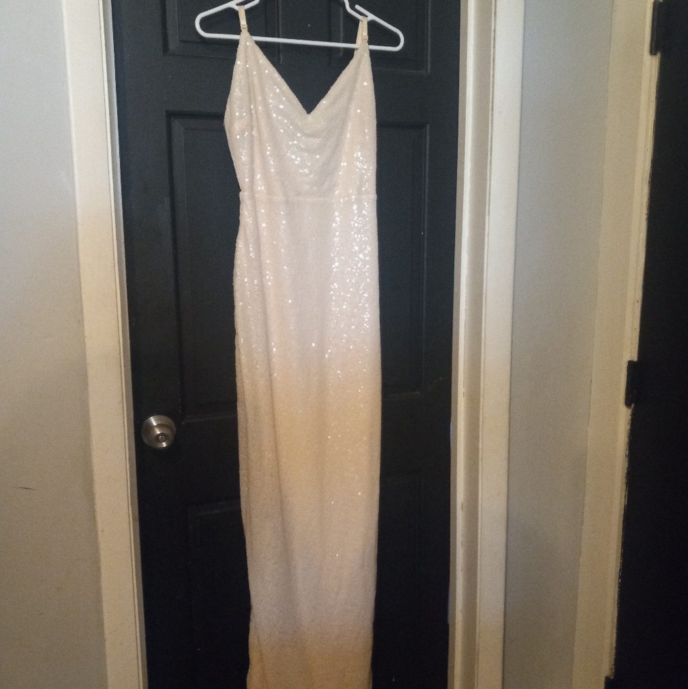 Windsor Special Ocassion Ivory dress medium sequins Marilyn Monroe